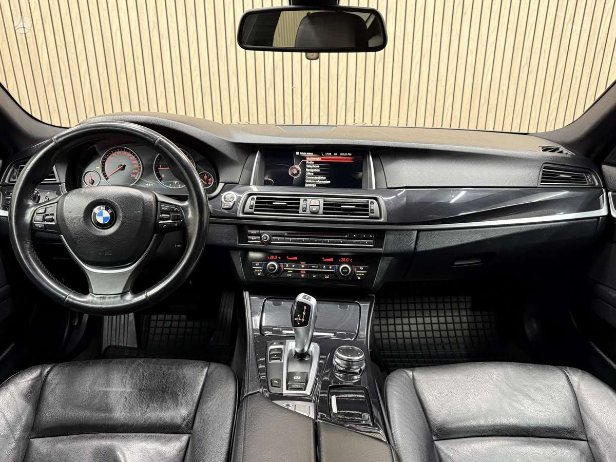 BMW 520, 2.0 l., Седан