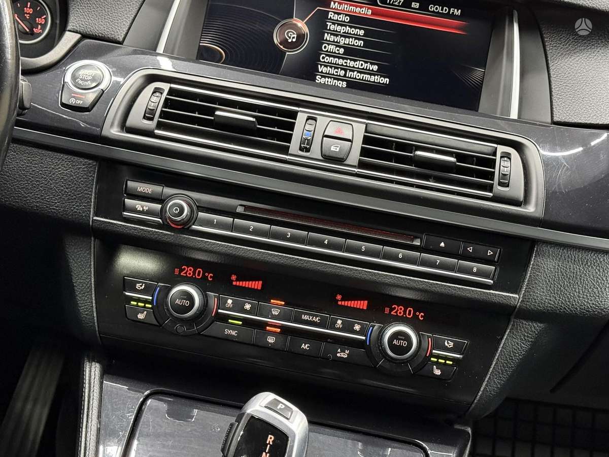 BMW 520, 2.0 l., Седан