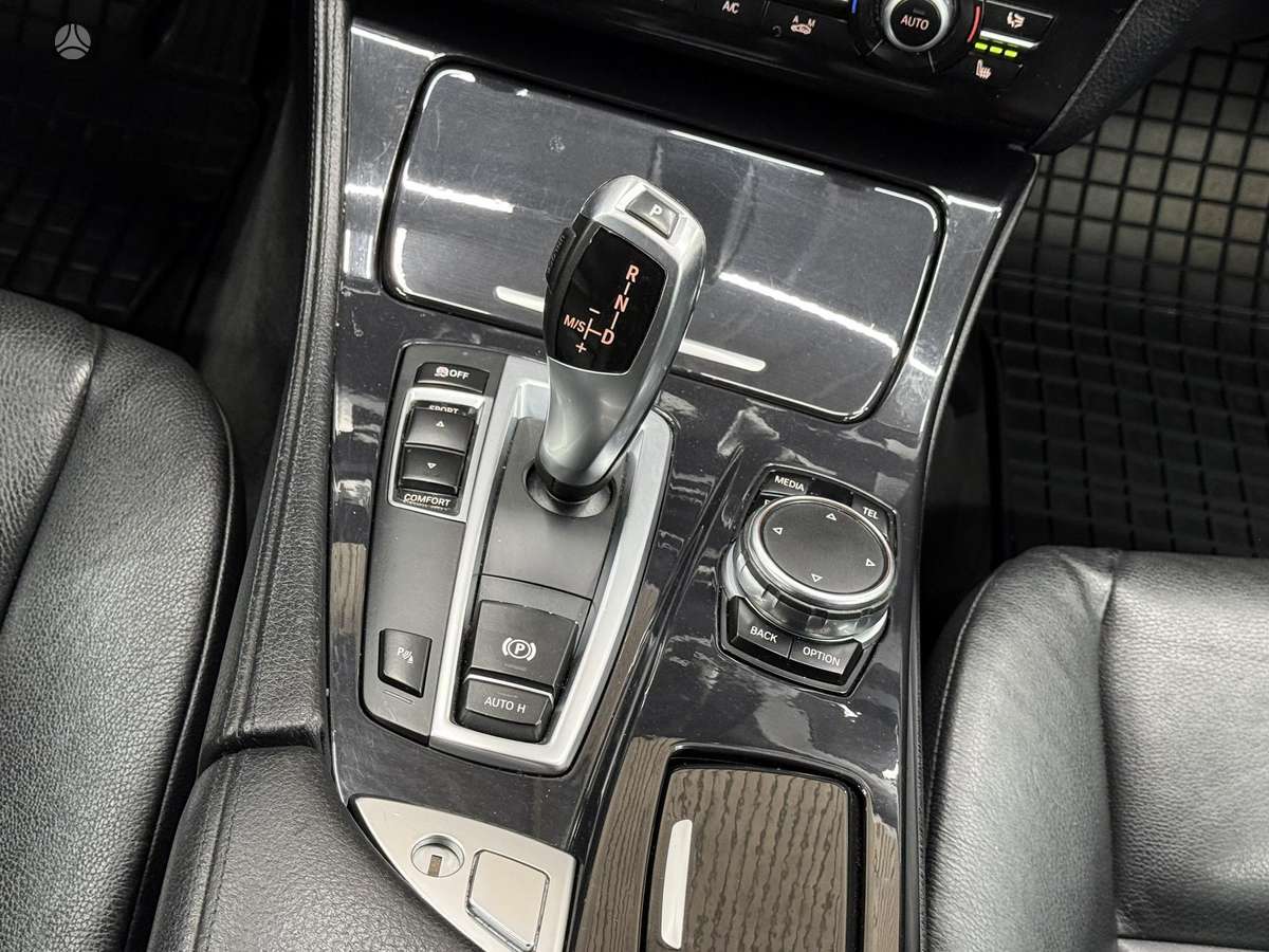 BMW 520, 2.0 l., Седан