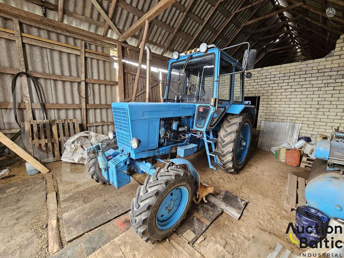 -Kita- MTZ Belarus-82, тракторы
