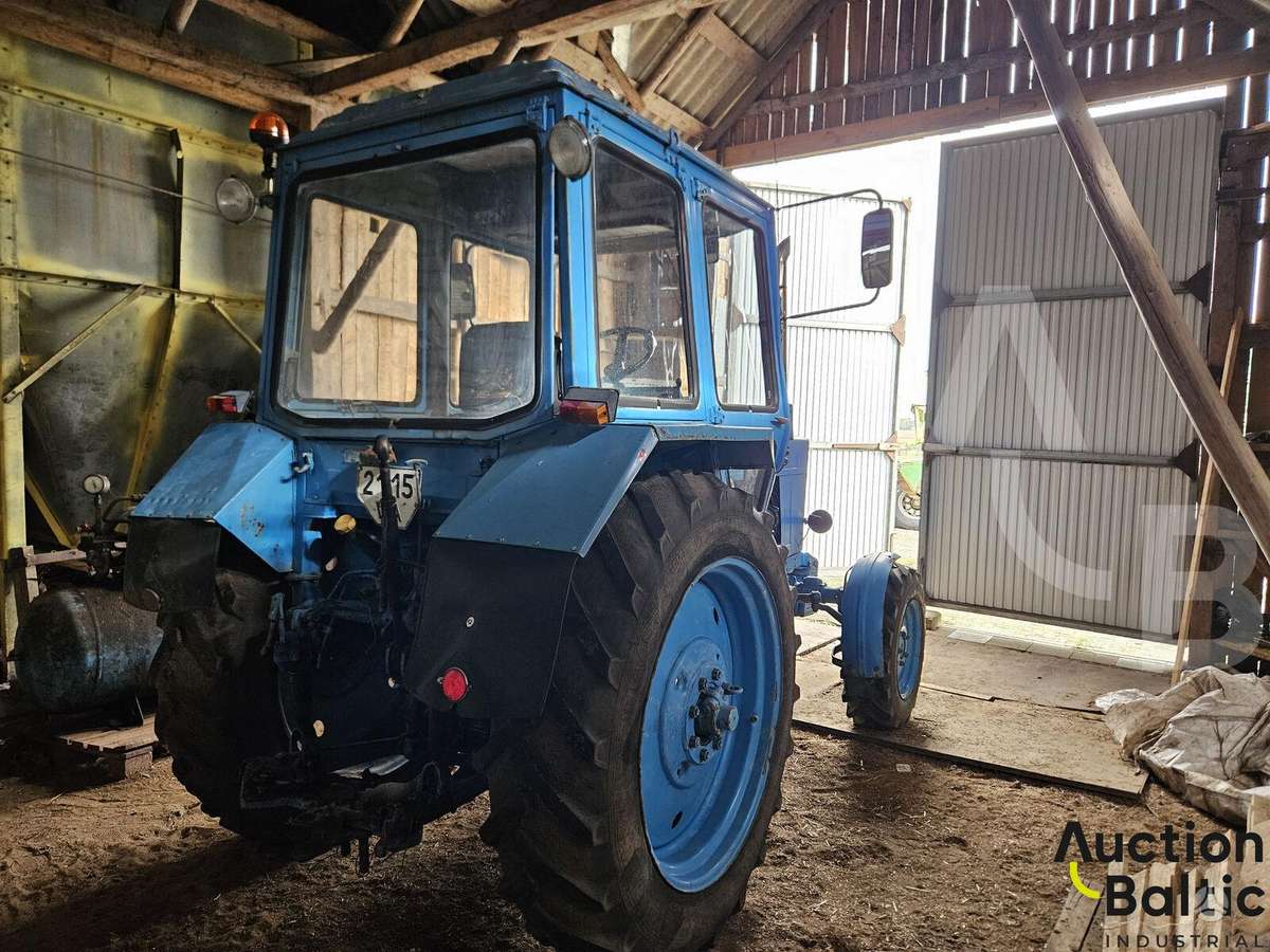-Kita- MTZ Belarus-82, тракторы