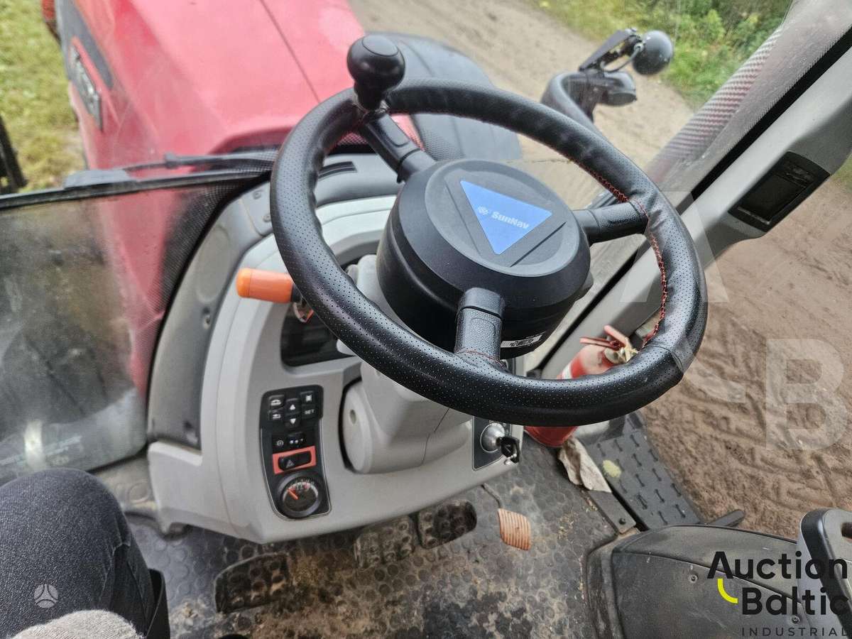 Valtra T 174 E, tractors