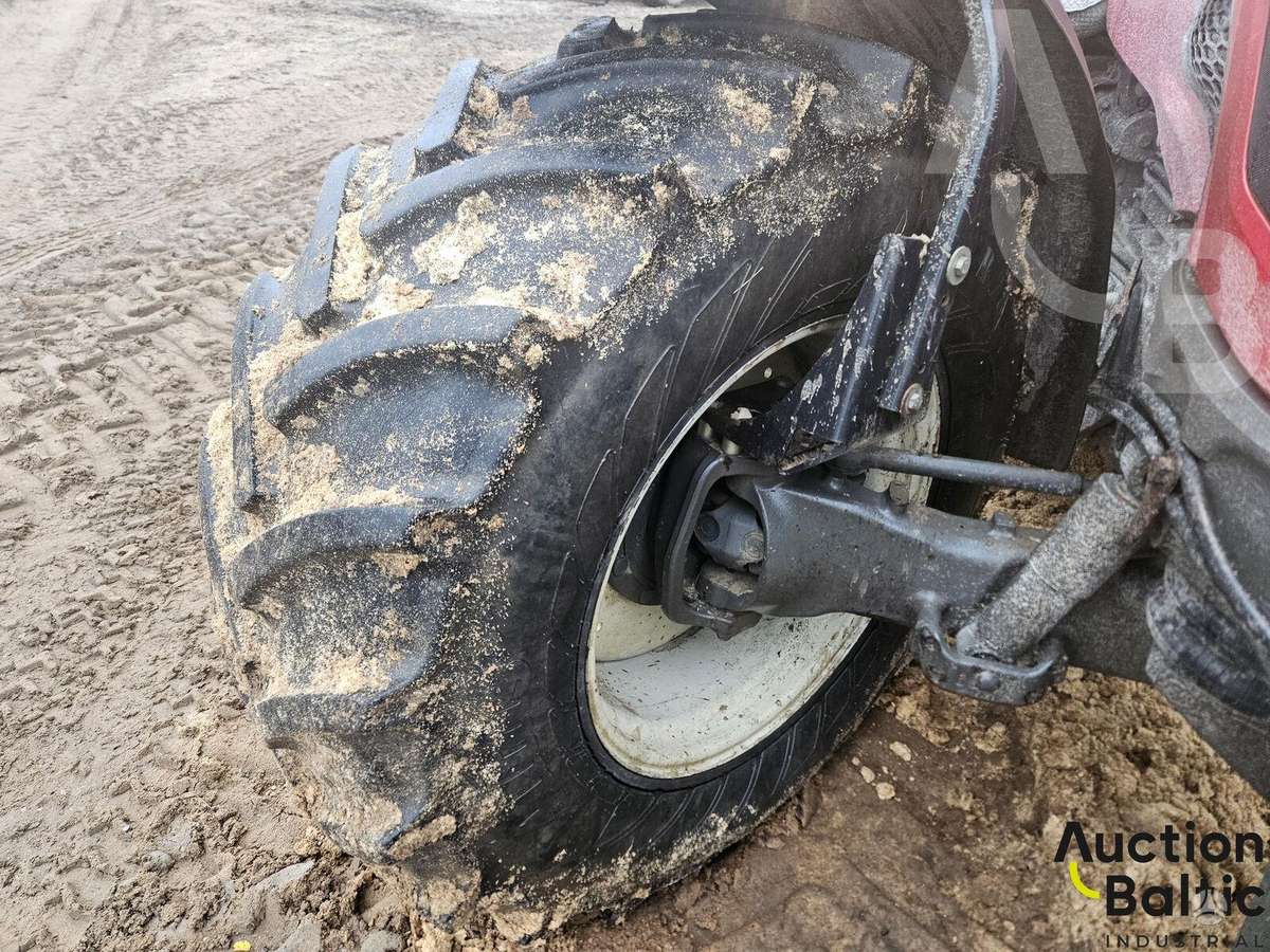 Valtra T 174 E, tractors