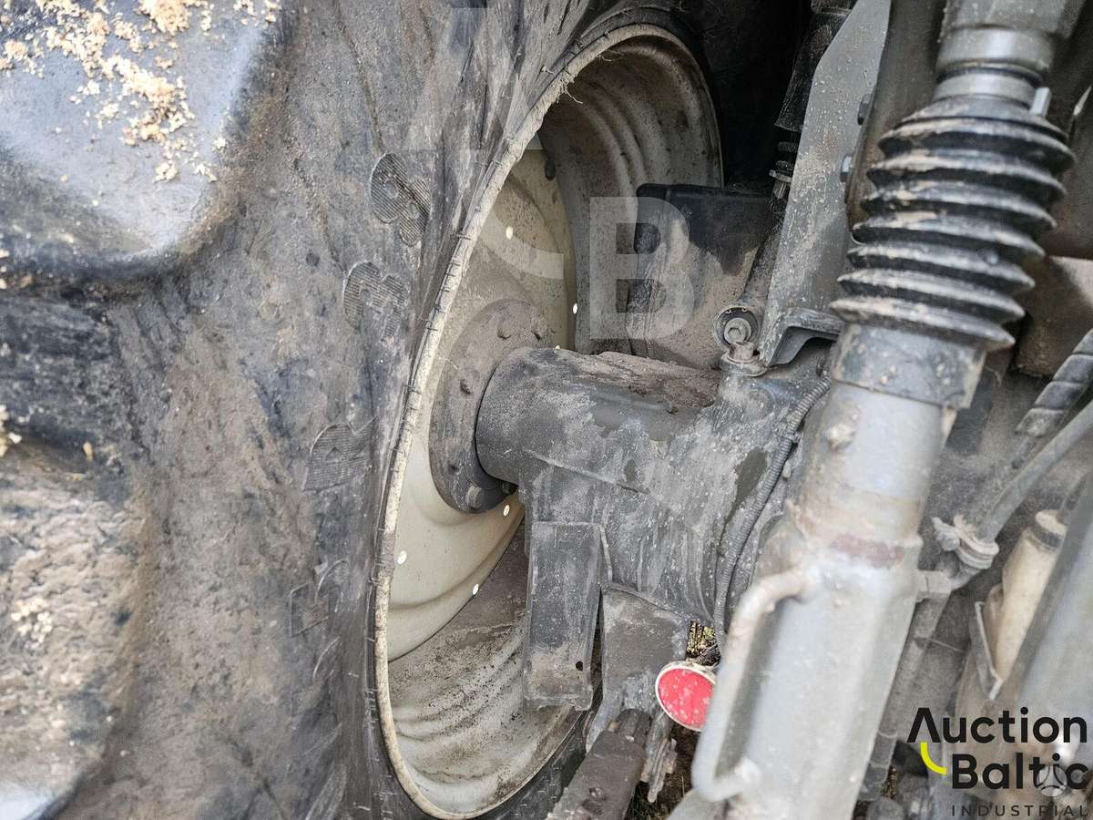 Valtra T 174 E, traktori