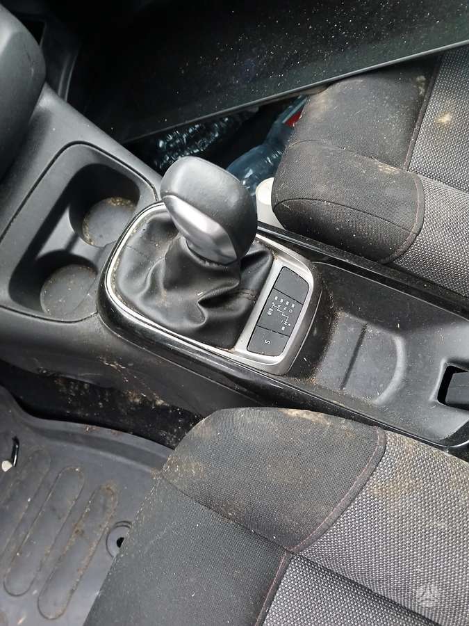 Citroen C4 Cactus по частям