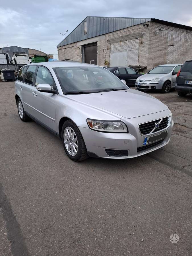Volvo V50