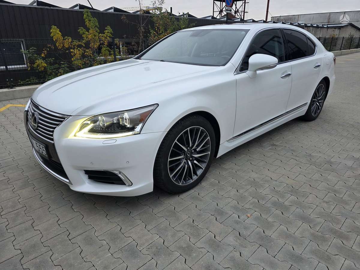 Lexus LS 460