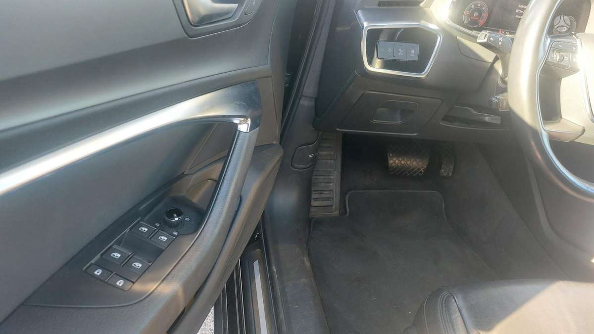 Audi A6, 2.0 l., Универсал