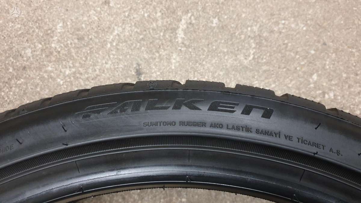 Falken EuroWinter HS02, winter 235/35 R19