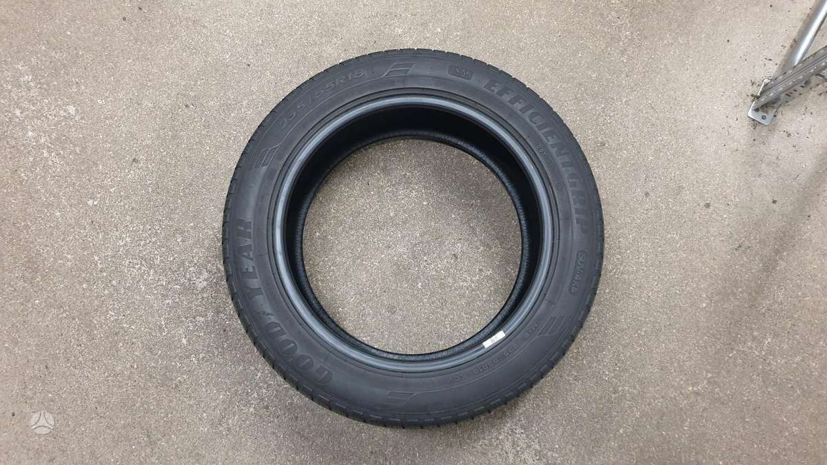 Goodyear EfficientGrip Suv, летние 235/55 R18