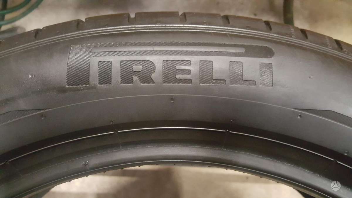 Pirelli PZERO, летние 235/50 R19