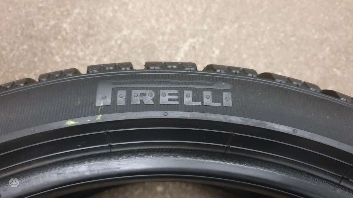 Pirelli PZero Winter, зимние 255/35 R19