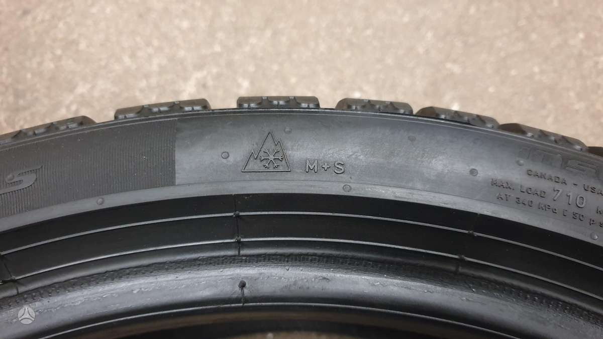 Pirelli PZero Winter, зимние 255/35 R19