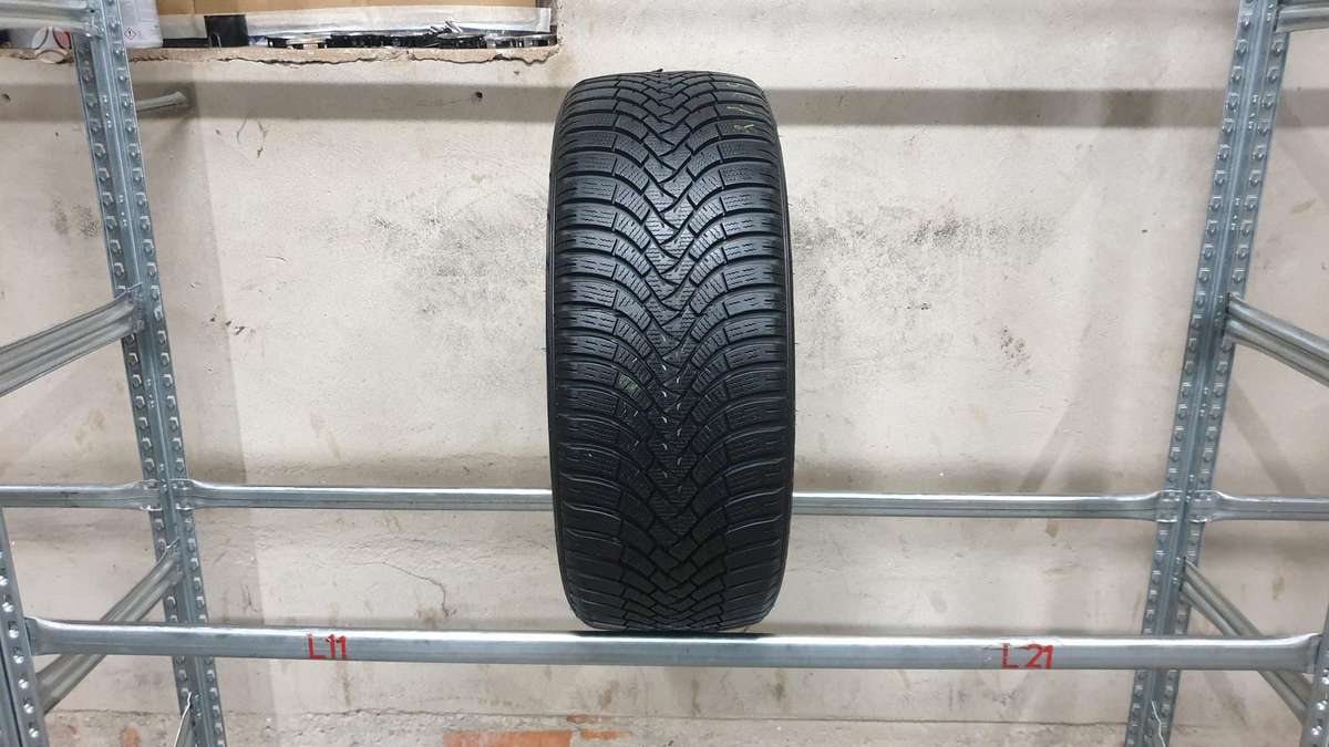 Falken EuroWinter HS01, winter 235/45 R18