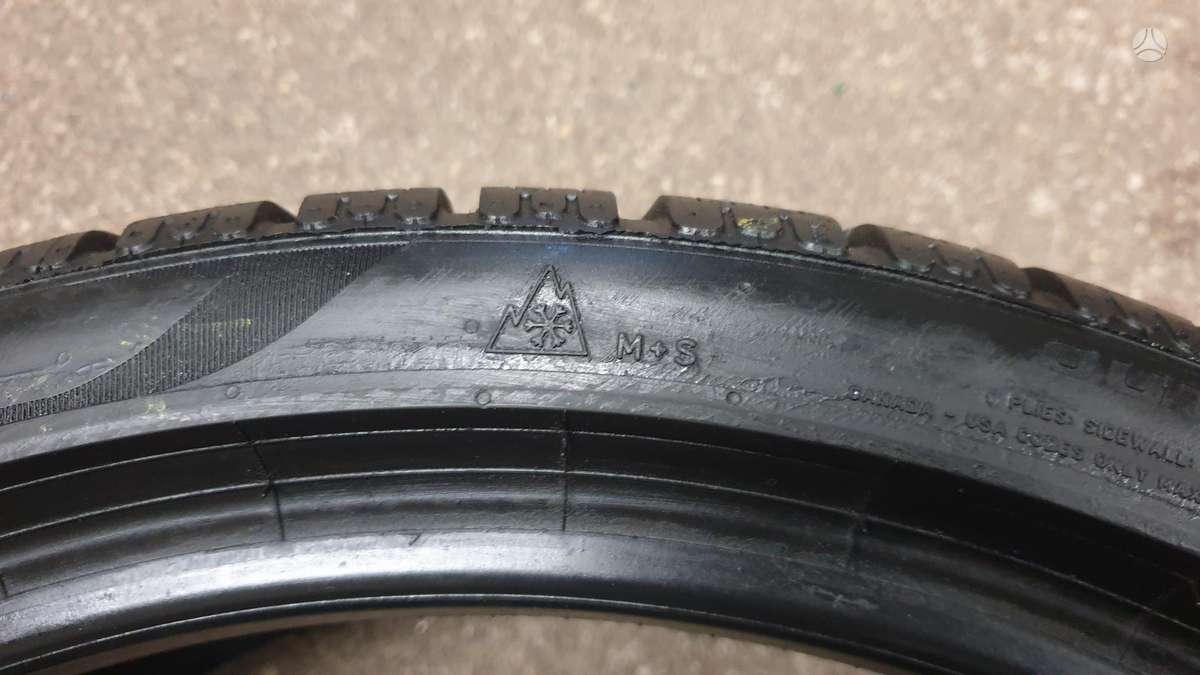 Pirelli PZero Winter, зимние 245/35 R19