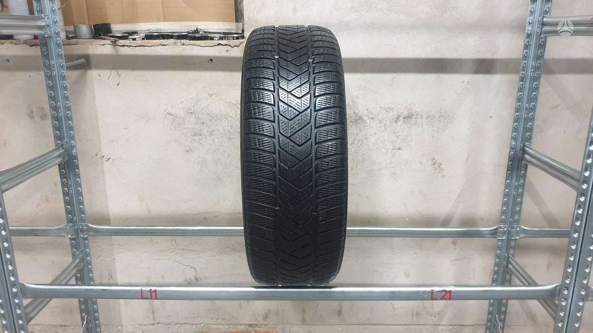 Pirelli ScorpionWinter, зимние 235/55 R19