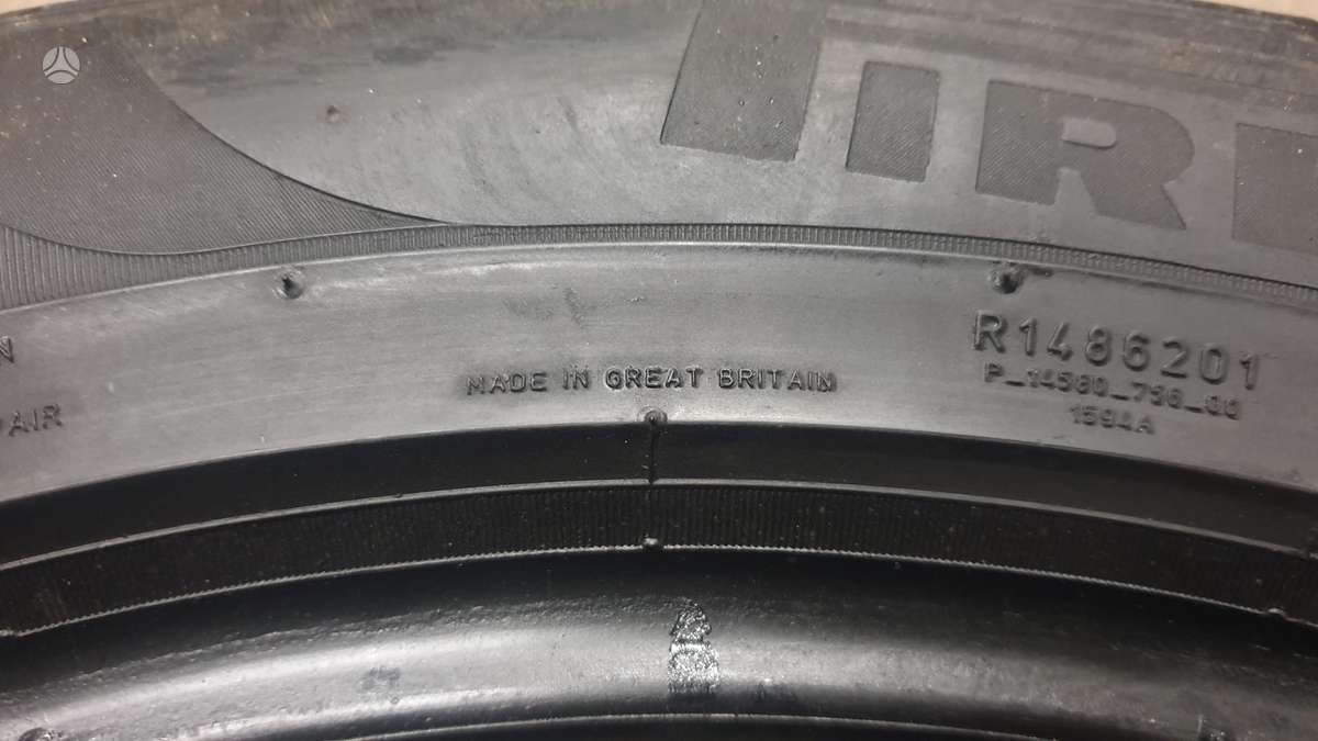 Pirelli ScorpionWinter, зимние 235/55 R19