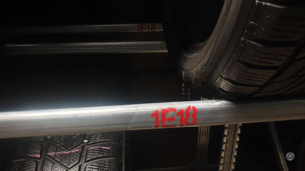 Pirelli ScorpionWinter, зимние 235/55 R19