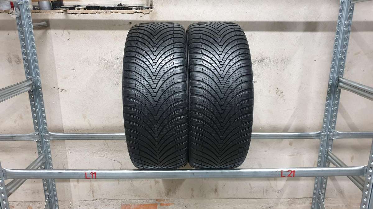 Kumho Solus 4SHA32, всесезонные 225/40 R18