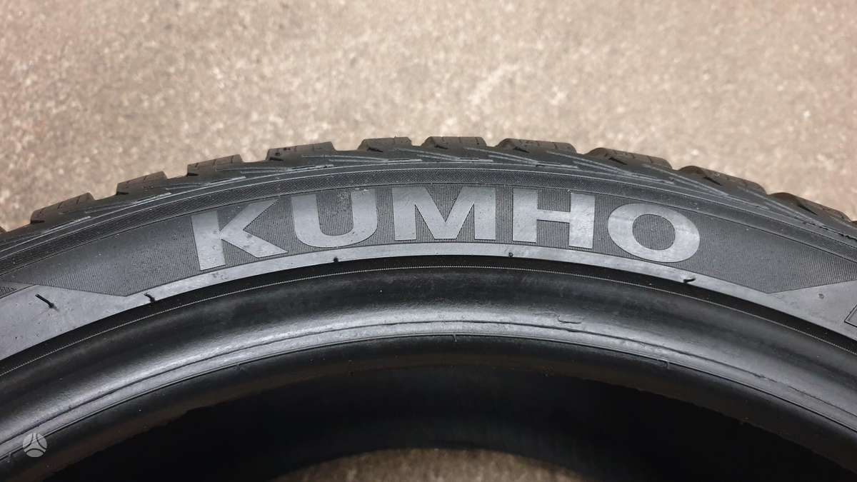 Kumho Solus 4SHA32, всесезонные 225/40 R18