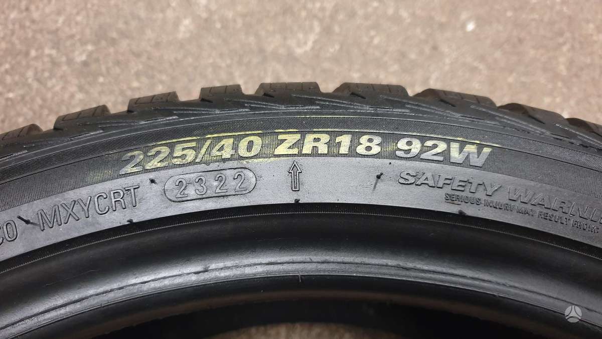 Kumho Solus 4SHA32, всесезонные 225/40 R18