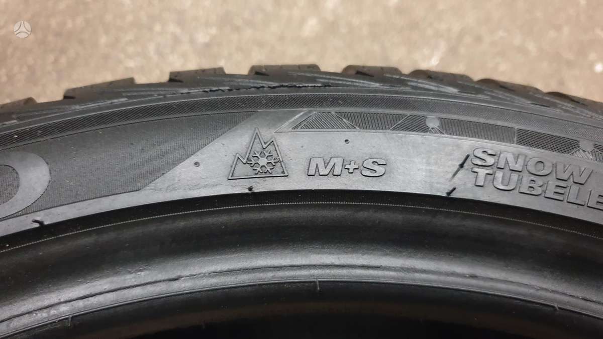 Kumho Solus 4SHA32, всесезонные 225/40 R18