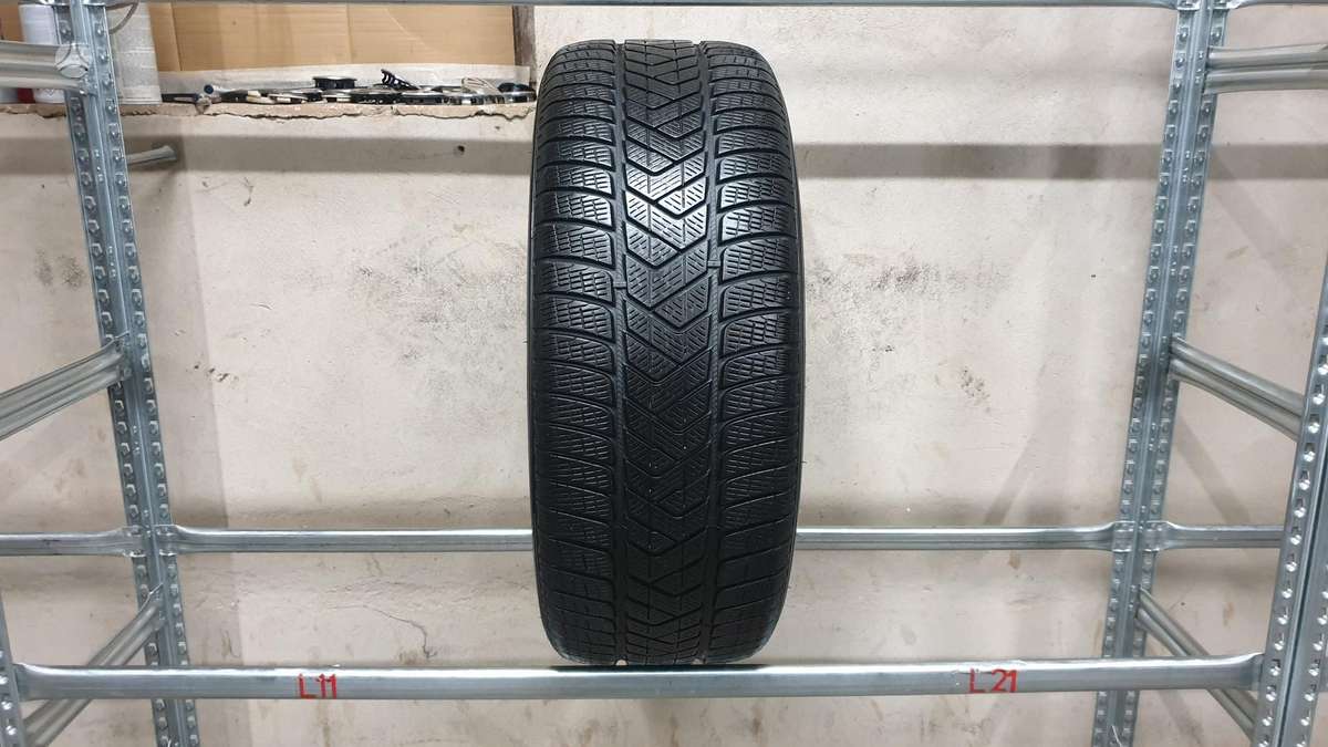 Pirelli Scorpion Winter, žieminės 255/55 R19