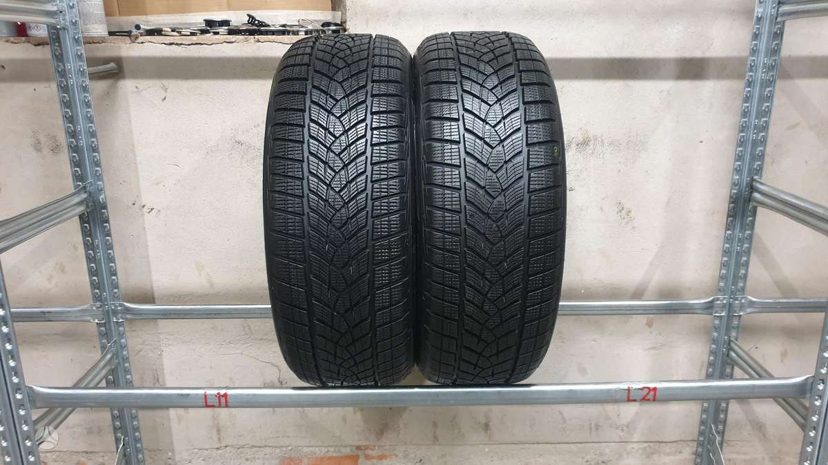 Goodyear UltraGripPerformance+, зимние 215/50 R19