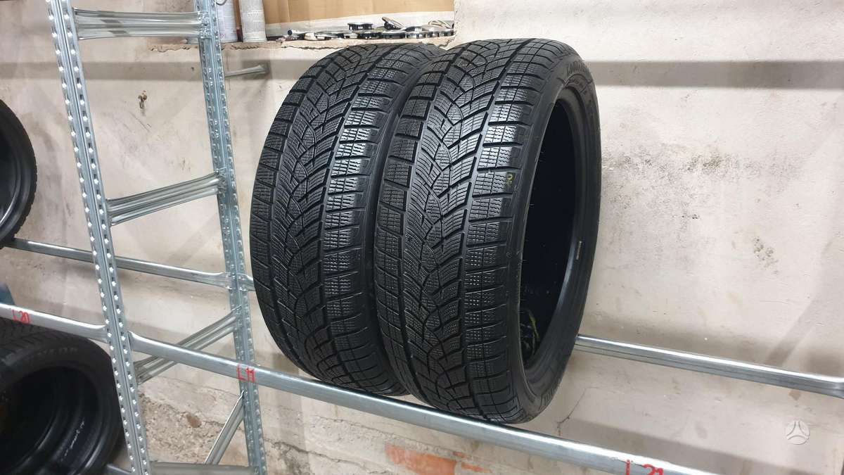 Goodyear UltraGripPerformance+, зимние 215/50 R19