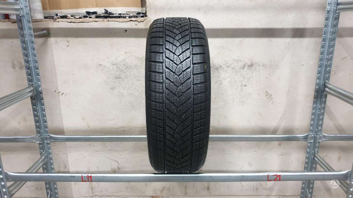 Goodyear UltraGripPerformance+, žieminės 215/50 R19