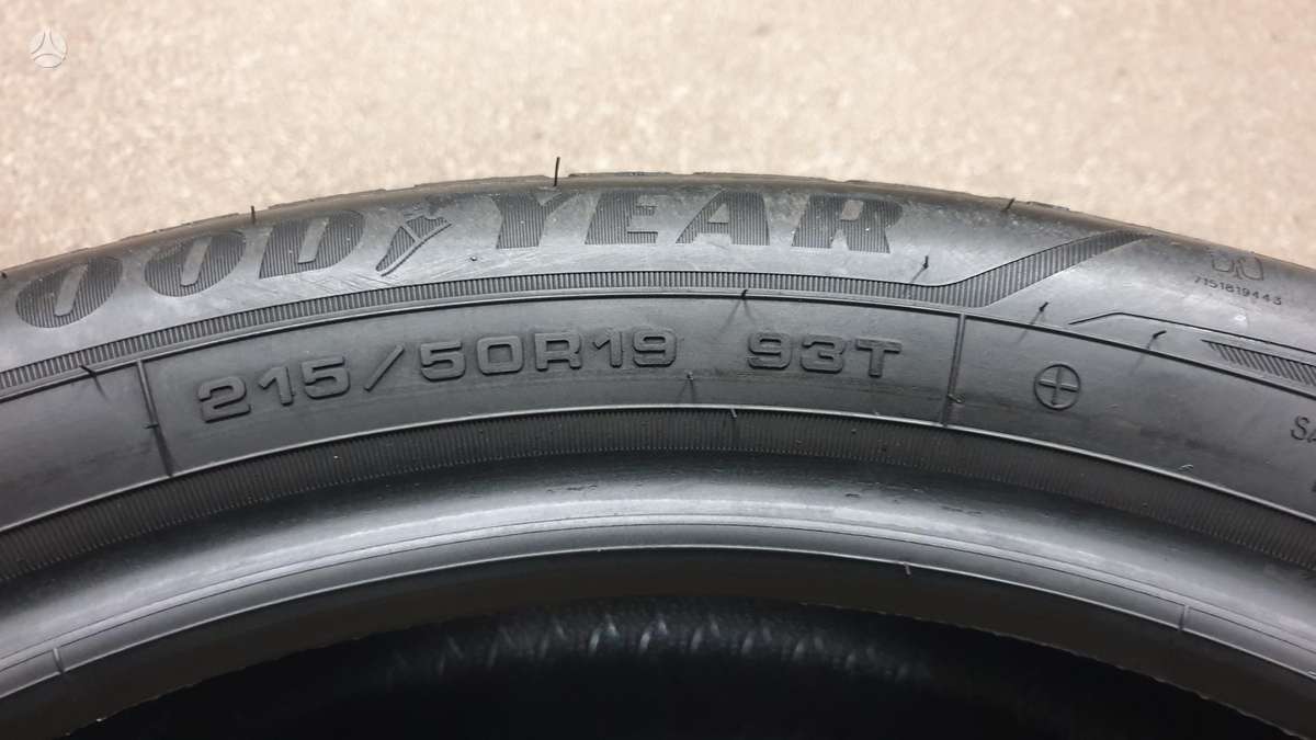 Goodyear UltraGripPerformance+, зимние 215/50 R19