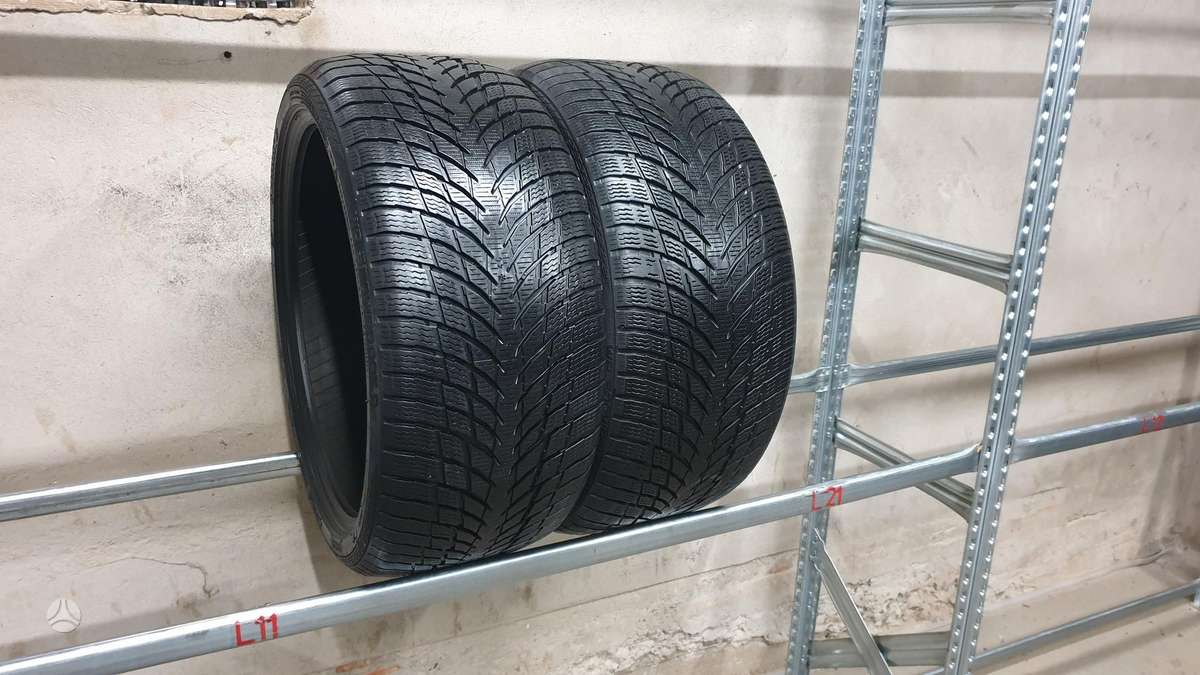 Nokian WR Snowproof P, зимние 245/35 R19