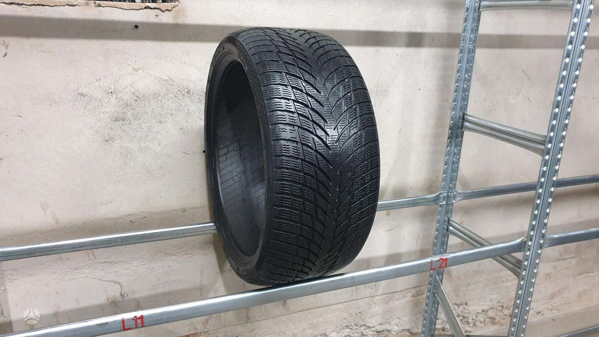 Nokian WR Snowproof P, зимние 245/35 R19