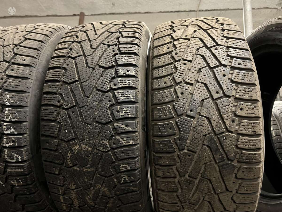 Pirelli, зимние 235/55 R17