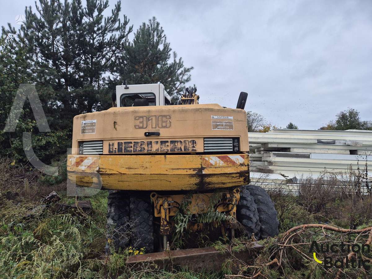 Liebherr A 316, ekskavatoriai
