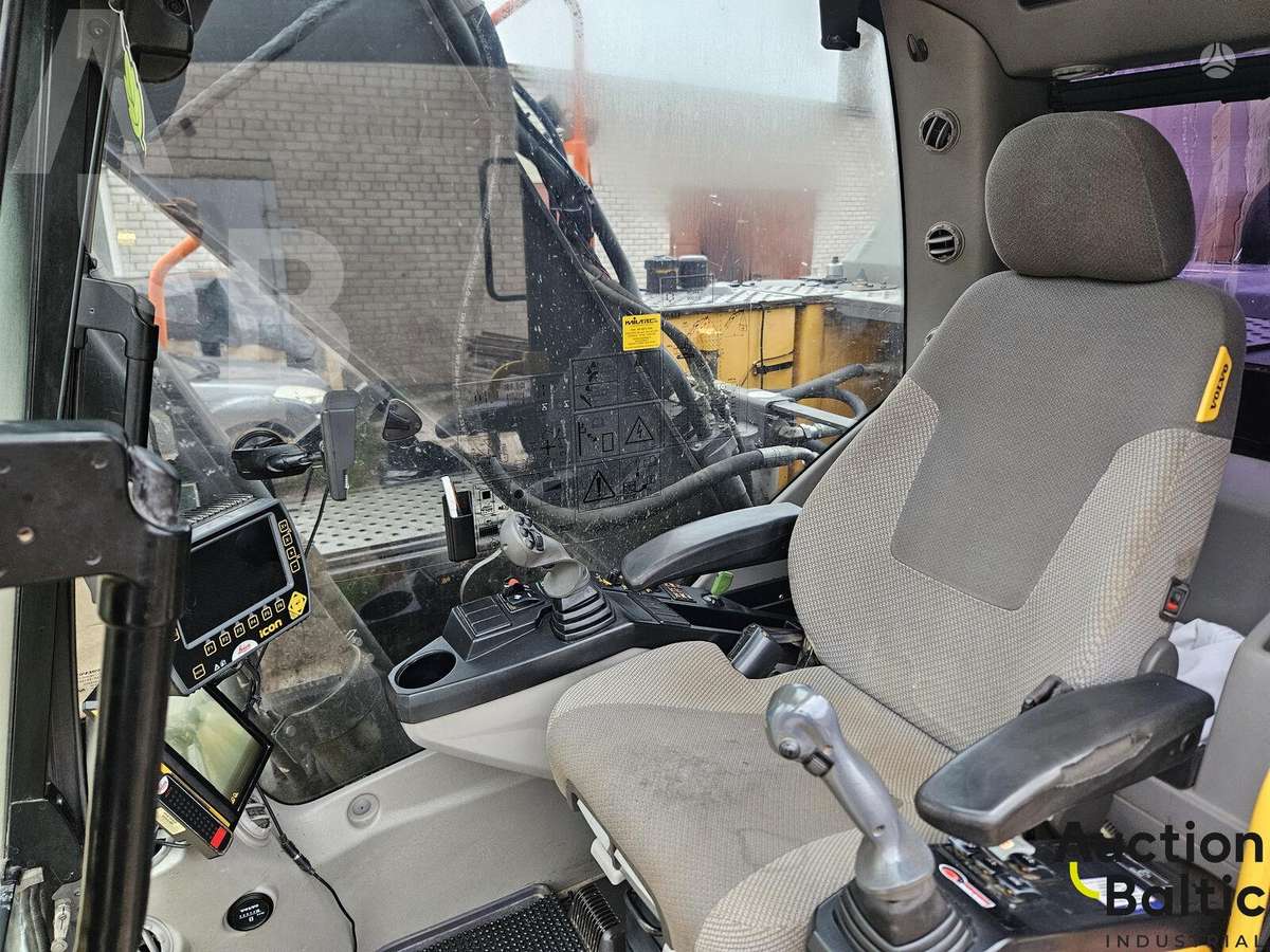 Volvo EC220EL, экскаваторы