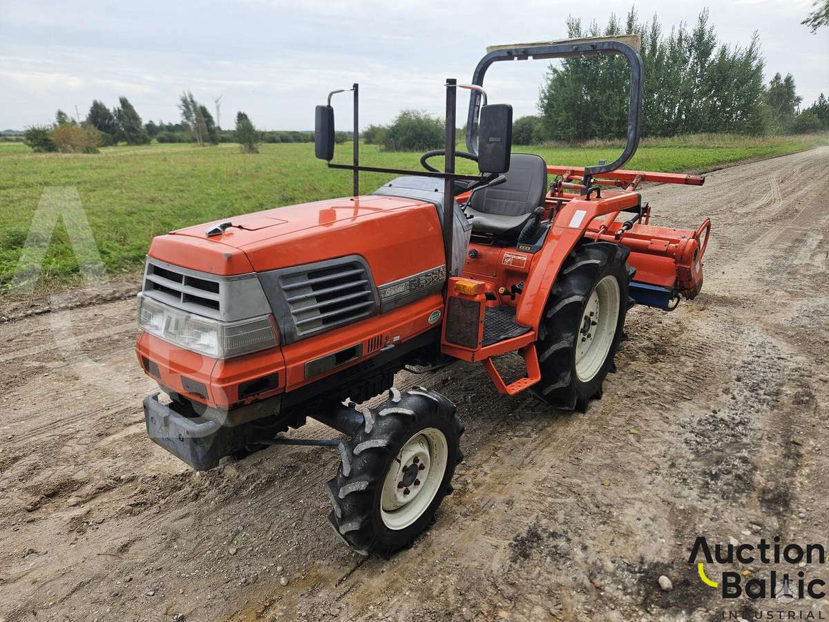 Kubota GL 220, тракторы