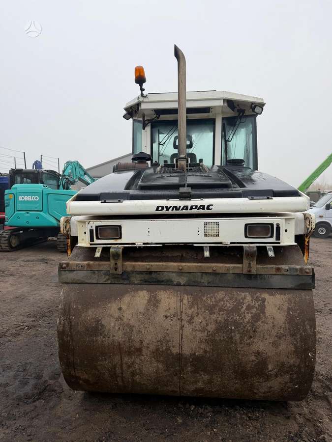 Dynapac CC422, vibrator / compactor