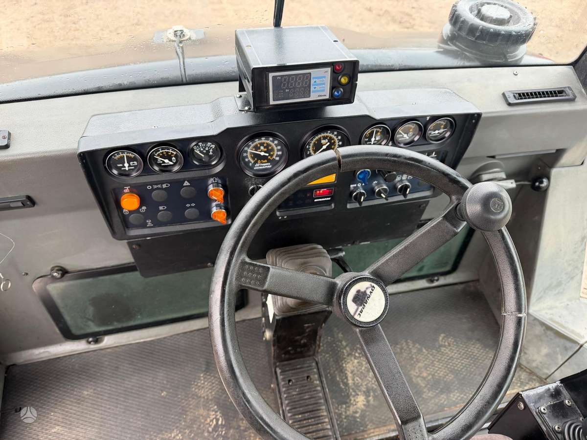 Dynapac CC422, vibrator / compactor