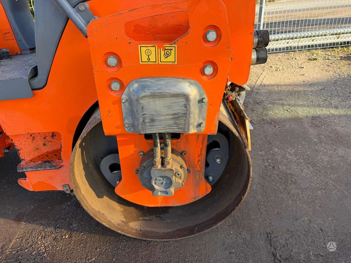 Hamm HD12i VV, vibrator / compactor