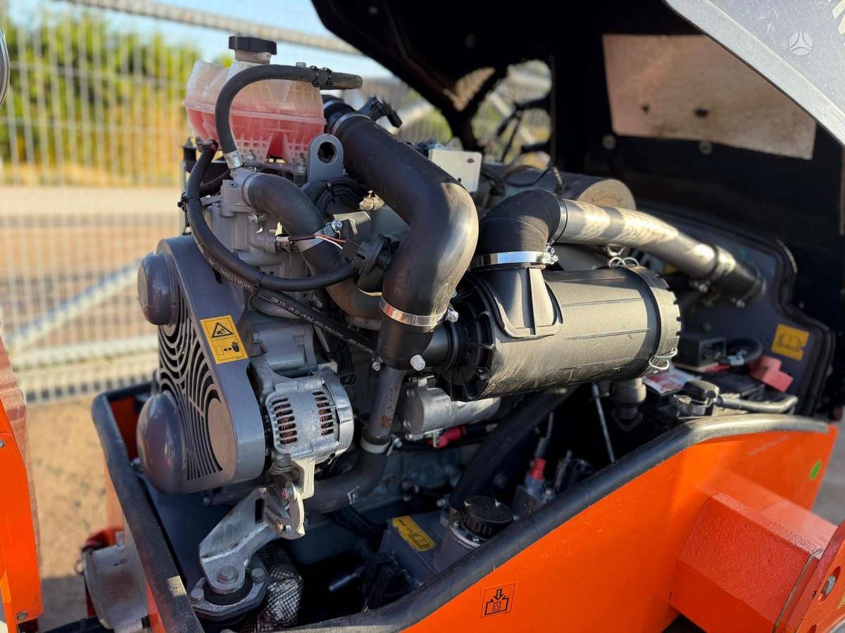 Hamm HD12i VV, vibrator / compactor