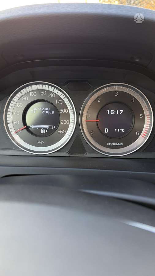 Volvo V60, hečbekas