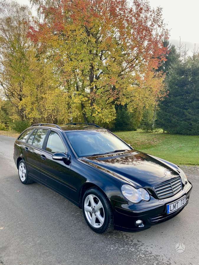 Mercedes-Benz C220
