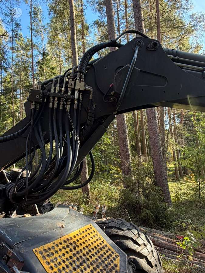 Ponsse Ergo 8w, harvesters