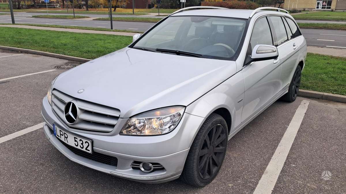 Mercedes-Benz C220