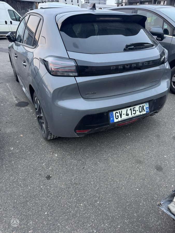 Peugeot 208