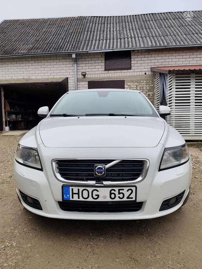 Volvo V50