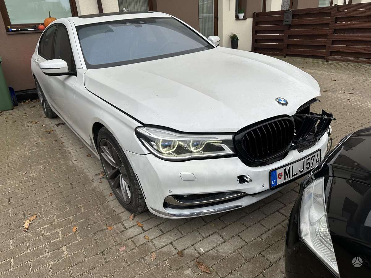 BMW 730