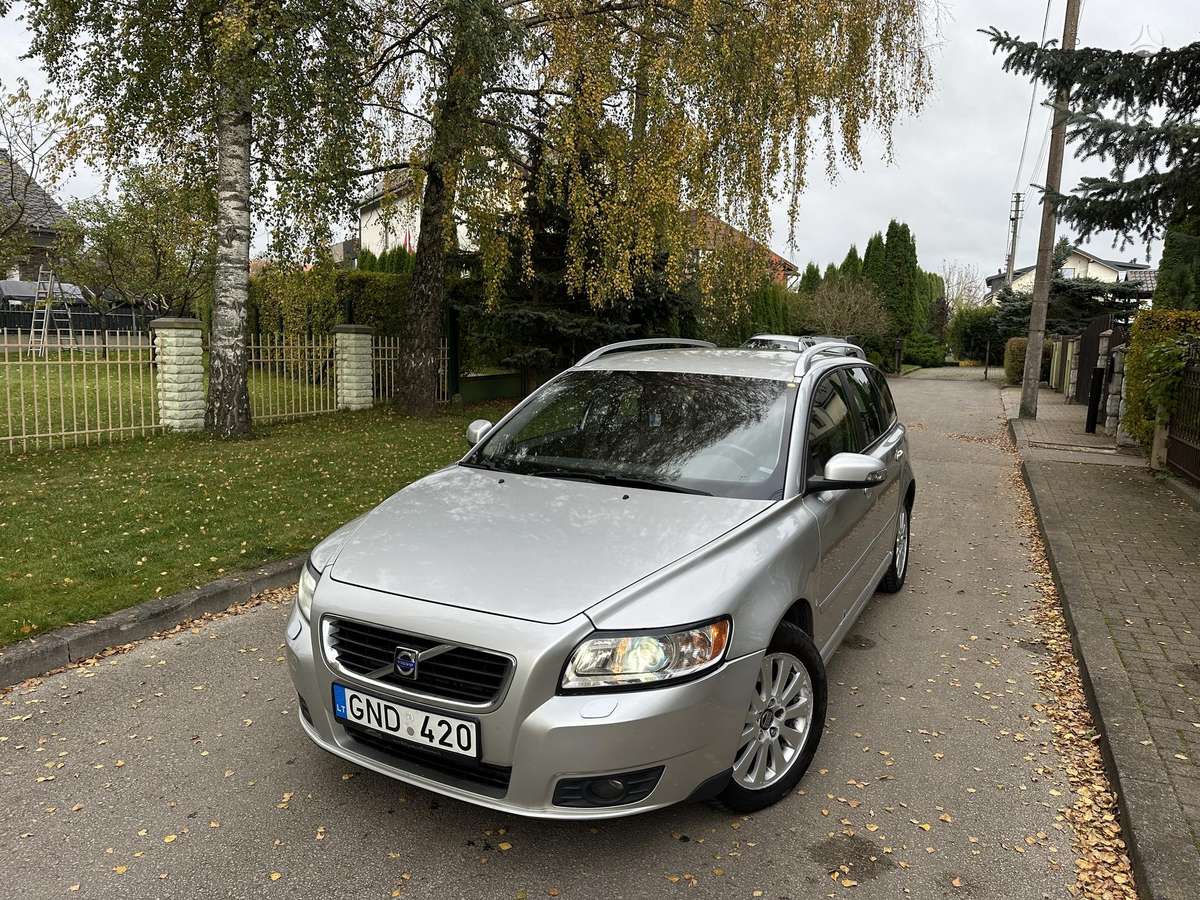 Volvo V50