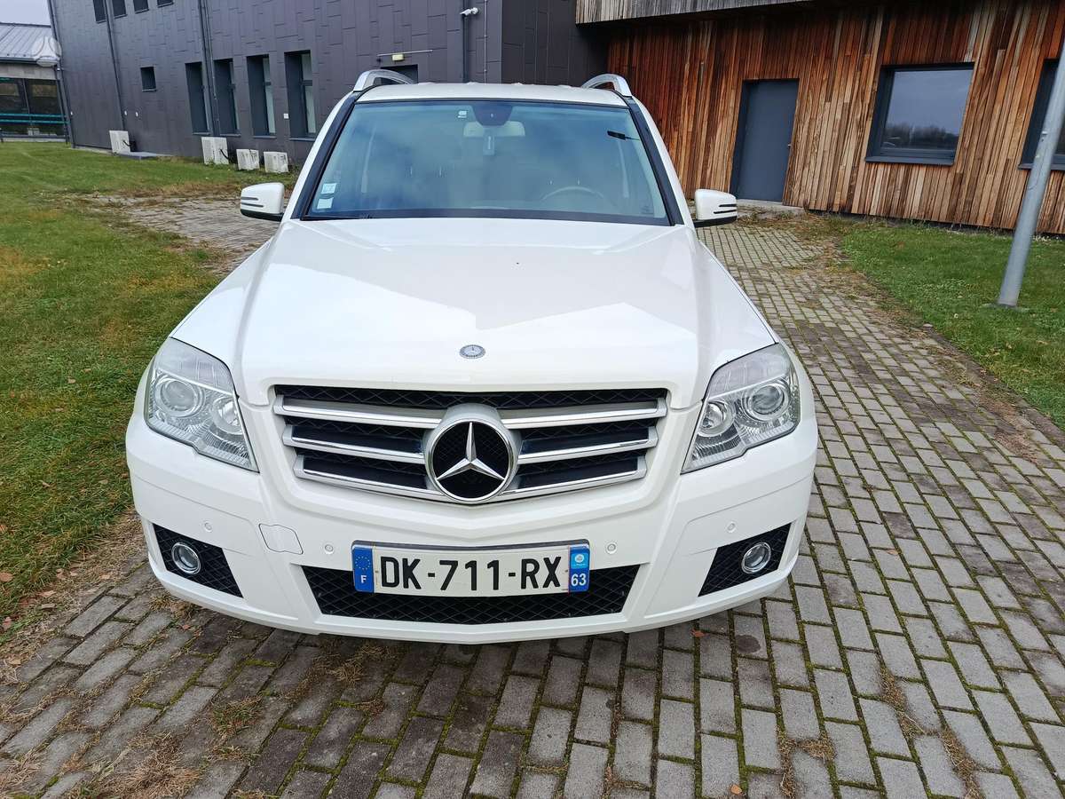 Mercedes-Benz GLK220 2009 — engine 2143 cm³, 170 HP (125kW)